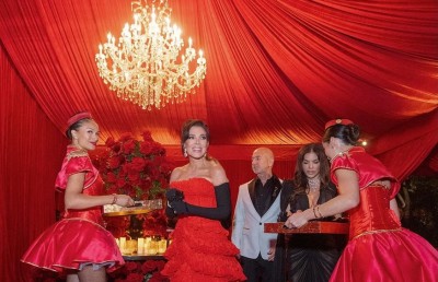 ކްރިސް ޖެނާގެ 70 ވަނަ އުފަންދުވަހަށް ބޭއްވި ޕާޓީ ފުލުހުން ހުއްޓުވައިފި