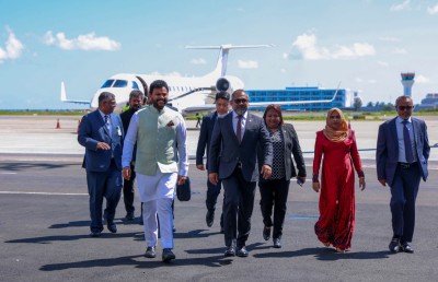 ހަނިމާދޫ އެއާޕޯޓު ހުޅުވުމުގެ ރަސްމިއްޔާތަށް މޯދީގެ ހާއްސަ މަންދޫބެއް ރާއްޖެ ވަޑައިގެންފި