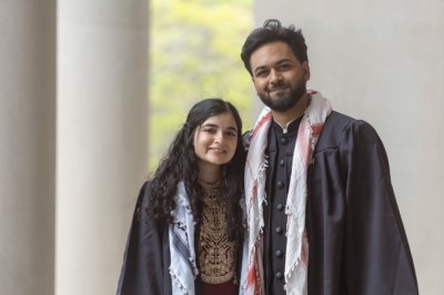 ފަލަސްތީނުގެ ހައްގުގައި މުޒާހަރާކުރި ހަވާޑްގެ ދަރިވަރުންގެ ޑިގްރީ ސެޓްފިކެޓް ހިފައްހައްޓައިފި