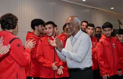 ފަލަސްތީނުގެ ޒުވާން ޓީމުގެ ޝަރަފުގައި ރައީސްގެ ދެކަނބަލުން ފަރިއްކޮޅެއް ދެއްވައިފި