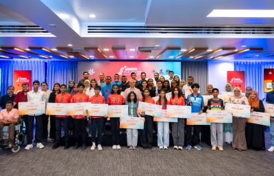 ދިރާގު ރޯޑް ރޭހުގެ ވަނަތަކަށް ހޮވުނު ދުވުންތެރިންނާ އިނާމު ހަވާލުކޮށްފި