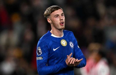 ޗެލްސީގެ ރިހޭ ފައި މައްޗަށް ފޮއި ވެއްޓިއްޖެ