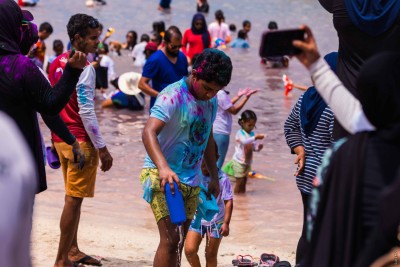 އީދު ފާހަގަކުރަން އެއްވެ އުޅޭއިރު ބަލިތަކަށް ސަމާލުވާން އަންގައިފި