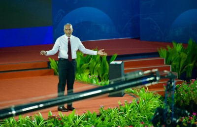 ރައީސް، މާލޭގެ ރައްޔިތުންނާއި ވިޔަފާރިވެރިން ގާތަށް