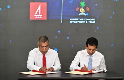 ބްރާންޗުތަކުގެ މުވައްޒަފުން ދެން ބަދަލުވާނީ "ފައިނޭންޝަލް އެޑްވައިޒަރުން" ނަށް: ޝަރީފް