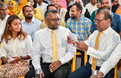 ނަޝީދުގެ ތައުރީފު ފައްޔާޒަށް!
