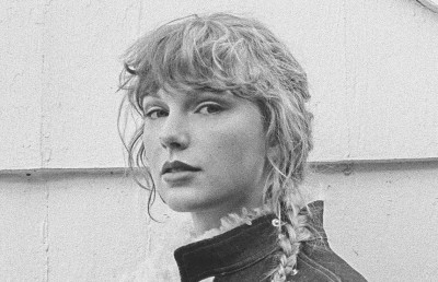 ޓޭލާ ސްވިފްޓްގެ ޑޮކިއު ސީރީޒްގެ ޓްރެއިލާ އާންމުކޮށްފި