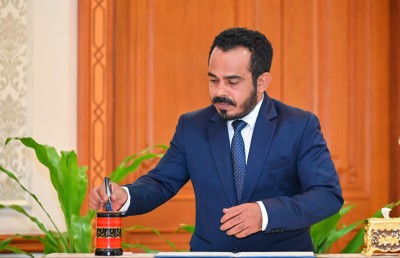 އިސް ފަނޑިޔާރުކަމުން ފައިސަލް އިސްތިއުފާ ދިނުމުން ހައި ކޯޓު ވަގުތީ ގޮތުން ހިންގުން ފަނޑިޔާރު ޖަމީލަށް