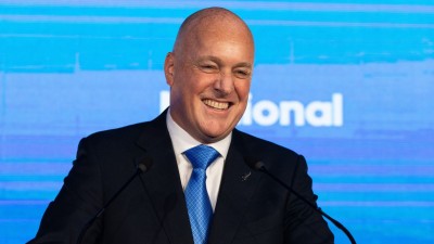 ނިއުޒީލެންޑްގެ ބޮޑުވަޒީރު ދަތުރުކުރެއްވި މަތިންދާބޯޓު ހަލާކުވެއްޖެ