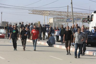 ހުޅަނގު އައްސޭރީގައި ތިބި ފަލަސްތީނުގެ 80،000 މަސައްކަތްތެރިންގެ ވޯކްޕާމިޓް ހިފަހައްޓަނީ