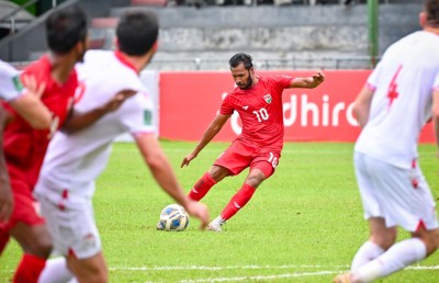 "ކުރިމަގުގެ މެޗަށް" ހަމްޕް އެދުނީ ސަޕޯޓަރުންގެ އެހީ އަށް!