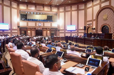 ޒަމާނަށް ނުފެތޭ ގާނޫނުތައް އުވާލަން ނުވަތަ އިސްލާހުކުރަން 26 ބިލެއް