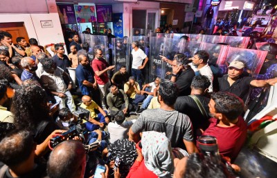 އެމްޑީޕީ ބޮޑު މުޒާހަރާއިން ހައްޔަރުކުރި މީހުންނަށް ދައުވާ ނުކުރަން ނިންމައިފި