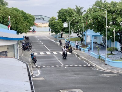 އަންހެނެއްގެ ބޮލުގައި ގާބުރިއަކުން ޖެހި މައްސަލަ: ތުހުމަތުވާ މީހާގެ ބަންދަށް ހަތް ދުވަސް