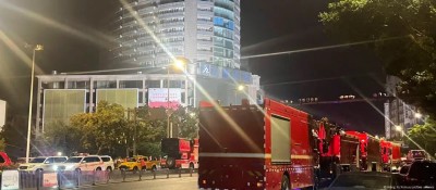 ޗައިނާގެ ޝޮޕިން މޯލެއްގައި އަލިފާން ރޯވެ 8 މަރު