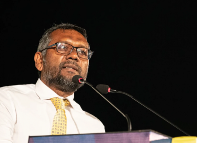 ދެ އިންތިޚާބު އެއްކޮށްލުމުން ބާރުތައް ވަކިކުރުމުގެ ފުރުސަތު ރައްޔިތުންނަށް ގެއްލޭ: ފައްޔާޒް