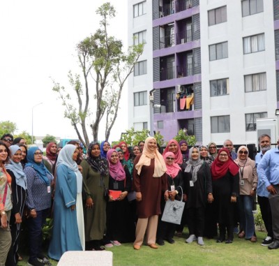 ރައްޔިތުންގެ ހާލު ބަލަން، މިނިސްޓްރީން 1000 އަށް ވުރެ ގިނަ ގެއަށް ގޮސްފި