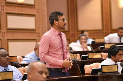 މަޖިލީހަށް ވަޒީރުން ހާޒިރުކުރުން މަދުކުރަން ފަލާހު ގޮވާލައްވައިފި