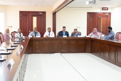 ކުންފުނިތަކުގެ ބޯޑު ޑިރެކްޓަރު ކަމަށް ކުރިމަތިލުމަށް މާލީ ދާއިރާގެ ބޭފުޅުންނަށް ހުޅުވާލައިފި