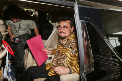 ނުވަ ލައްކަ ޑޮލަރަށް ޚިޔާނާތްވި އިންޑޮނޭޝިއާގެ ކުރީގެ ވަޒީރަކު 10 އަހަރަށް ޖަލަށް