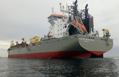 އިތުރު ޑްރެޖަރެއް ރާއްޖެ ގެނެސްފި، އަންނަ މަހުގެ ނިޔަލަށް ހުޅުމާލެ 3 ހިއްކައި ނިމޭނެ: ރައީސް