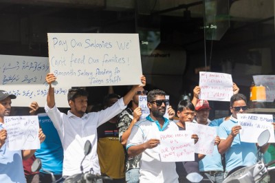 ސީޕްރިއާ މުވައްޒަފުންނަށް މުސާރަ ނުދީ 8 މަސް، އެންމެފަހުން އިހުތިޖާޖަށް