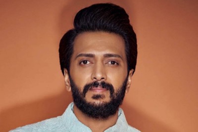 އެކްޓަރުންނަށް ބޮޑު އަގު ހުށަހަޅާތީ ރިތޭޝް ނުރުހުންވެފައި