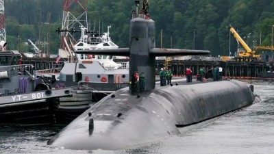 އެމެރިކާއިން މެދުއިރުމައްޗަށް މިސައިލް ސަބްމެރީންއެއް ފޮނުވަނީ