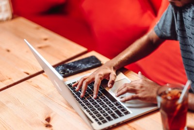 މިދިޔަ އަހަރު ސްކޭމްގެ 1661 މައްސަލައެއް، 20 މިލިއަން ރުފިޔާގެ ގެއްލުން