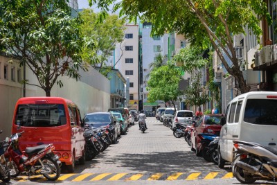 މާލޭ މަގުތަކުގެ 65 ޕަސެންޓް އަބަދު ވެސް ހިފަނީ ޕާކުކޮށްފައި އޮންނަ އުޅަނދުތަކުން