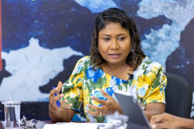 ސަރުކާރުން އުޅެނީ މާލެއިން ޖާގަ ނުދެވޭ ސިޔާސީ މުވައްޒަފުން ކައުންސިލްތަކަށް ފޮނުވަން: ހިސާން