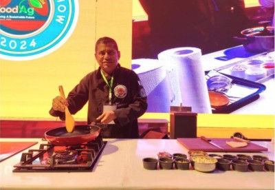 ކަރާޗީގައި އޮތް ފުޑް އެގްޒިބިޝަންގައި ރާއްޖޭގެ ޗެފް ސޯލިހުގެ ކެއްކުން ދައްކައިލައިފި