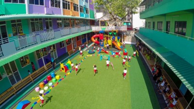 ފިންލޭންޑު ސުކޫލުން ވައްކަންކޮށް ފުލުހުންނަށް ހަމަލާދިން މީހަކު ހައްޔަރުކޮށްފި