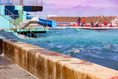 އުދަ އަރާތީ ބުރިޖުން ދަތުރުކުރާއިރު ސަމާލުވާން އަންގައިފި