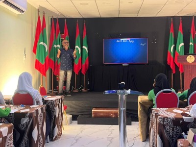 ދިވެހިބަހުގެ އެކެޑަމީން، އަދަބީ މުބާރާތްތަކަށް ދަރިވަރުން ތަމްރީނުކޮށްފި