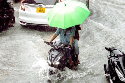 މާލޭ މަގުތަކުން ތިން މިލިއަން ލީޓަރުގެ ފެން ހިންދައިފި