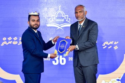 އޯޓިޒަމާއެކު ރަޢީފް ޤުރުއާން ހިތުދަސްކުރީ ވަޒީފާއެއްގައި ވެސް އުޅެމުން