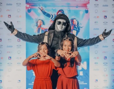 ރޯބޯމޭން ފިލްމު އަންނަ މަހު