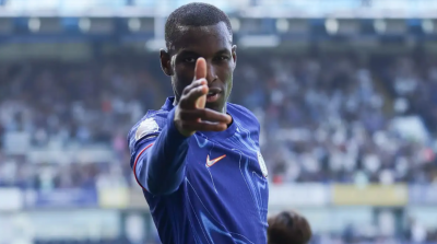 ނިއުކާސްލްއިން ސްޕާސް ބަލިކުރިއިރު ޗެލްސީ މެޗު އެއްވަރު