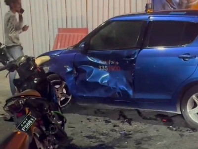 ކާރަކާއި ސައިކަލެއް އެކްސިޑެންޓުވެ އަނިޔާވި ޒުވާނާ ވެންޓިލޭޓަރުގައި