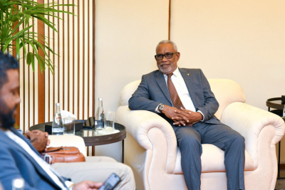 ބައިނަލްއަގްވާމީ ސެމިނާއެއްގައި ބައިވެރިވެވަޑައިގަތުމަށް އަބްދުއްރަހީމް ޗައިނާއަށް