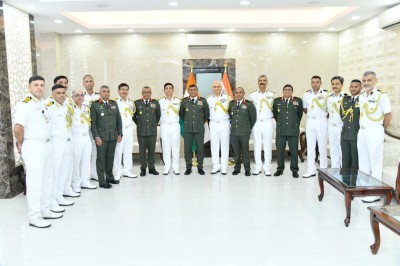 ދިފާއީ އެއްބާރުލުން އިތުރުކުރުމުގެ މަޝްވަރާތަކަށް ސިފައިންގެ އިސްވެރިން އިންޑިއާގައި