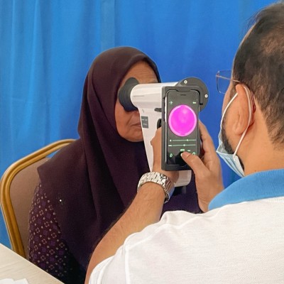 ލޮލުގެ ސްކްރީނިން ހެދުމަށް އައިކެއަރ ހޮސްޕިޓަލުން އަތޮޅުތަކަށް 'އައި ކޭމްޕް' ފަށައިފި