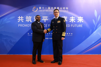 ރާއްޖެއިން ޗައިނާއާއެކު އަސްކަރީ ގުޅުން ވަރުގަދަކުރުމަށް މަޝްވަރާ ކޮށްފި