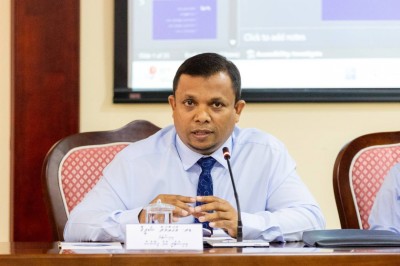 މިއަހަރުގެ މިހާތަނަށް ތިން ބިލިއަން ރުފިޔާގެ ލޯނު ނަގައިފި