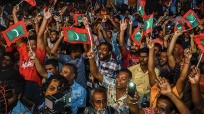 ޚިޔާނާތްތެރިޔާ މިވީ ވަފާތެރިއަކަށް؟