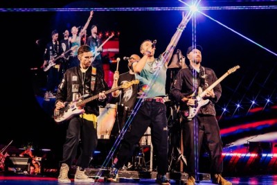 ކޯލްޑްޕްލޭ ޓިކެޓު އަގު ބޮޑުވެ، އިންޑިއާ ފޭނުން ރަތަށް