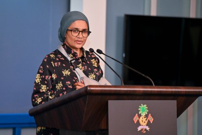 ހުރިހާ ދަރިވަރުންނަށް ފައިސާ ދޫކުރާނެކަމުގެ ޔަގީންކަން މިނިސްޓަރު ދެއްވައިފި