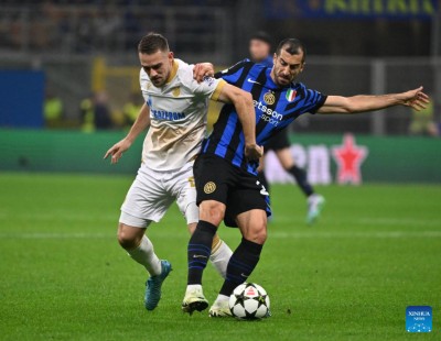 އިންޓާއިން ކްރިވެނާ ޒުވެޒްޑާ ބަލިކޮށްފި