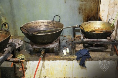 ހުޅުމާލޭގައި ހުއްދަ ނެތި ހިންގި 3 ކެފޭއަކަށް ނޯޓިސްދީ، 16 ބިދޭސީން ހިފަހައްޓައިފި